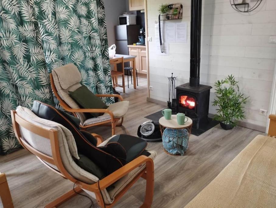 Gite N°4, En Pleine Nature, Frontalier Signy-le-Petit 外观 照片