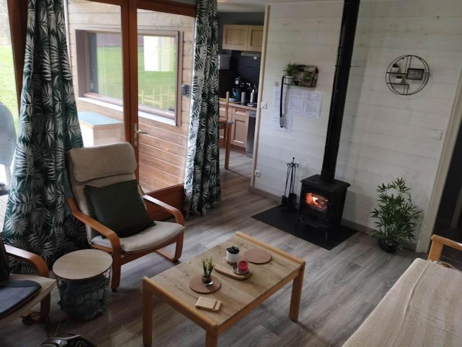 Gite N°4, En Pleine Nature, Frontalier Signy-le-Petit 外观 照片